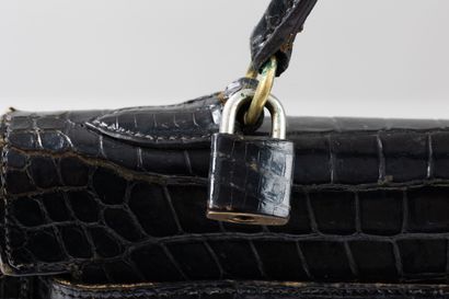 HERMES
32 cm Kelly bag in black Porosus crocodile...