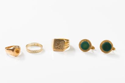 Gold lot comprising 3 rings and a pair of...
