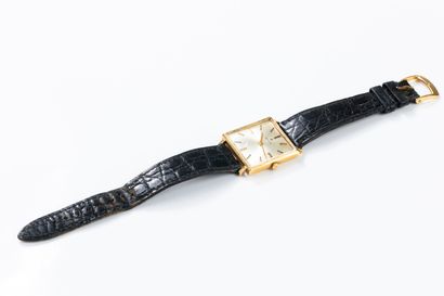 ZENITH circa 1965/69. Gold wristwatch, square...