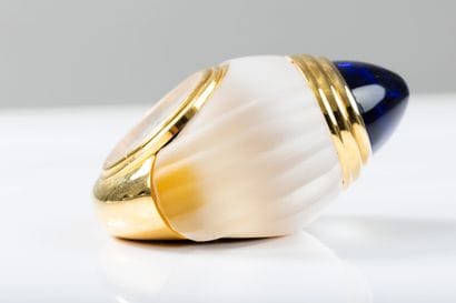 BOUCHERON - Perfume bottle-shaped clock in...