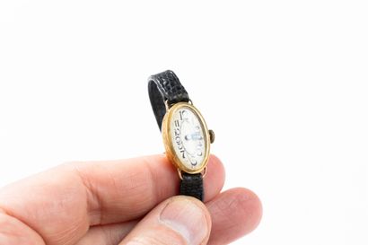 Gold ladies' wristwatch circa 1930 n°74408,...