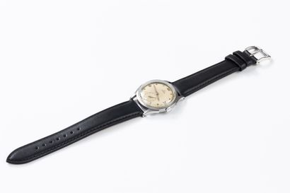 OMEGA circa 1940. 
Steel wristwatch, round...