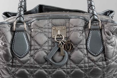 DIOR
Lady Boston