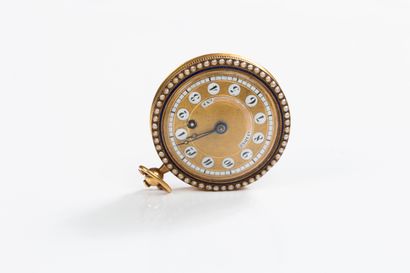Early 19th century gold cocked collar watch.
Attractive...