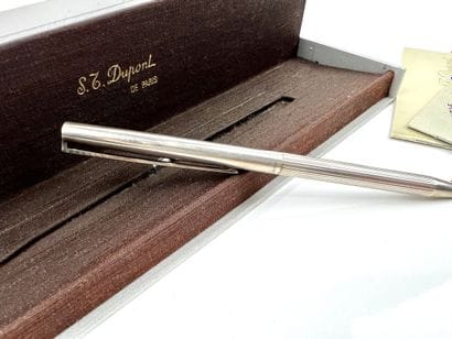 ST DUPONT
925 thousandths silver ballpoint...