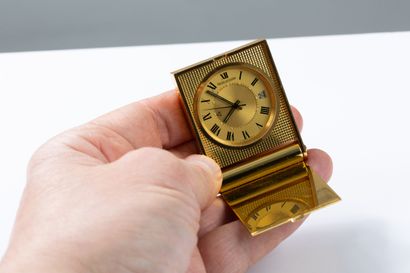 JAEGER-LECOULTRE Memovox circa 1960. 
Gilt...