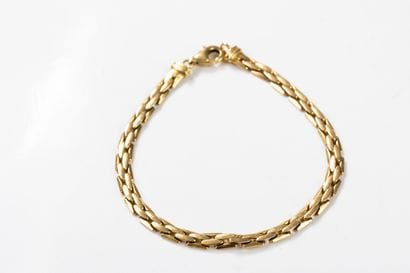 Fancy mesh bracelet in yellow gold. Lobster...