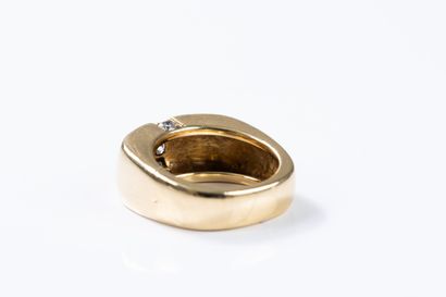 MAUBOUSSIN
Yellow gold signet ring set with...