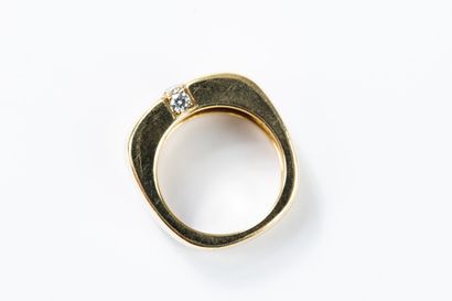 MAUBOUSSIN
Yellow gold signet ring set with...