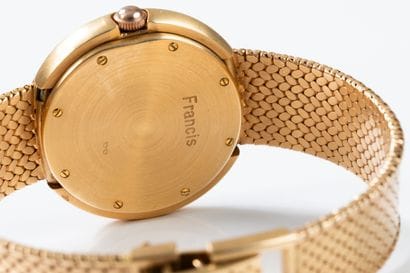PHILIPPE circa 1990.
Gold wristwatch, round...