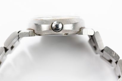 OMEGA Genève Dynamic circa 1968. 
Unicoc...