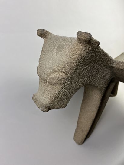 Metate. Corn grinding table. The concave...