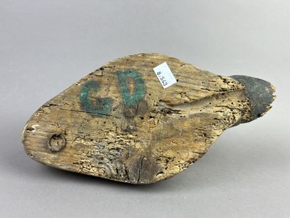 Antique wooden duck caller. Trace of polychromy....