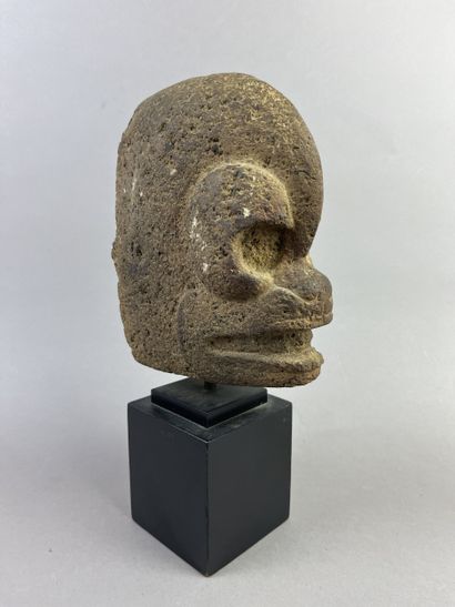 Hacha. The flattened faces on either side...