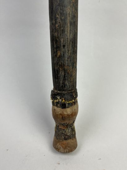 Heavy wooden war club (arma borduna). Dimensions:...