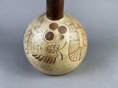 Spherical vase with flat bottom and stirrup...