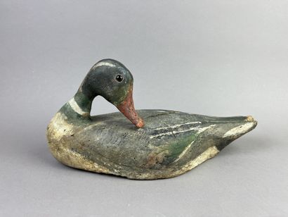 Antique wooden duck caller. Trace of polychromy....