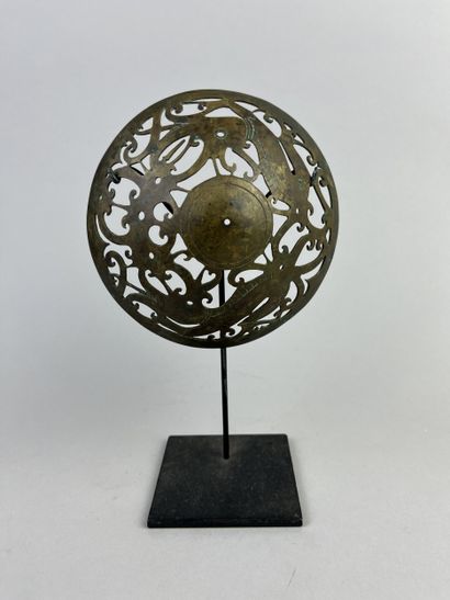 Head ornament, openwork skullcap with geometric...