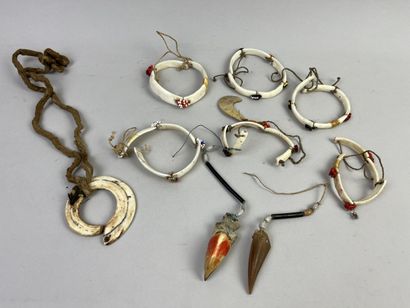 Lot of six shell segment bracelets, a conus...