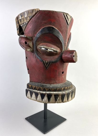 Gipogo helmet mask. This mask is used to...