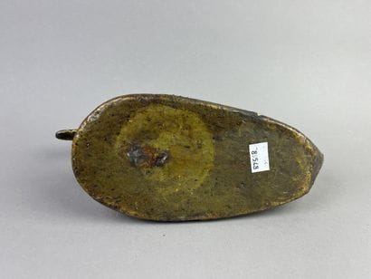 Antique wooden duck caller. Trace of polychromy....