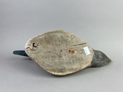 Antique wooden duck caller. Trace of polychromy....