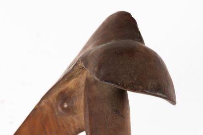 Go porowa ra maru. Mace. The long cylindrical...