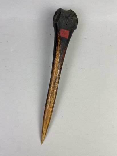 Antique fighting dagger made from a femur,...