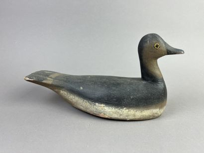 Antique wooden duck caller. Trace of polychromy....