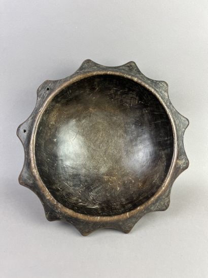 Rice bowl. Wood with beautiful patina. Diameter:...