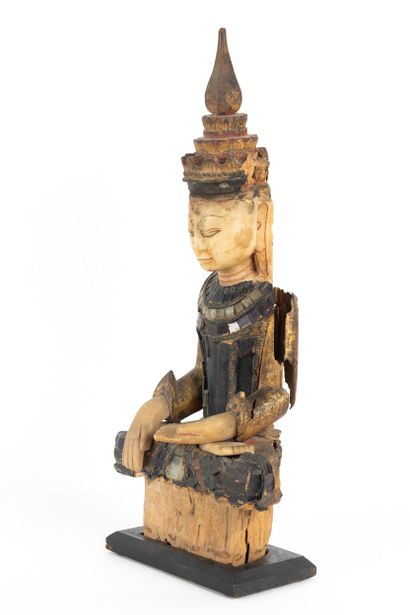Seated Buddha in Mâravijaya (victorious over...