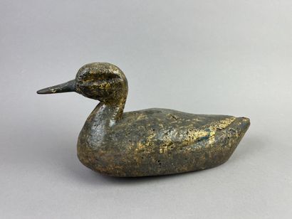 Antique wooden duck caller. Trace of polychromy....