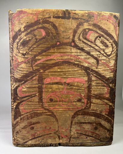 Rare folded and painted wooden box. The walls...