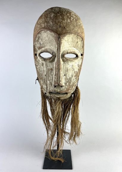 Mask with heart-shaped face. The eyes are...