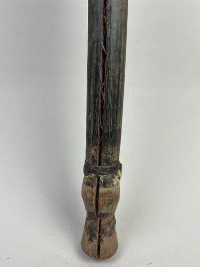 Heavy wooden war club (arma borduna). Dimensions:...