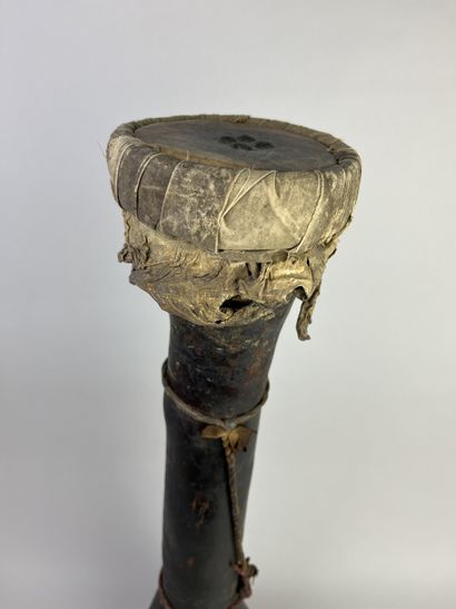 Hand drum with a beautiful patina of age...