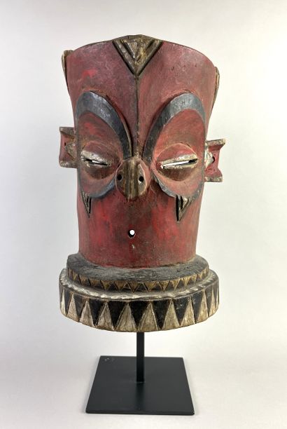 Gipogo helmet mask. This mask is used to...