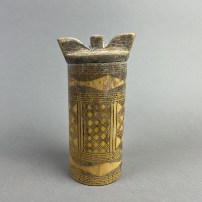Two-hole bamboo flute decorated with geometric...