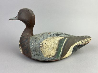Antique wooden duck caller. Trace of polychromy....