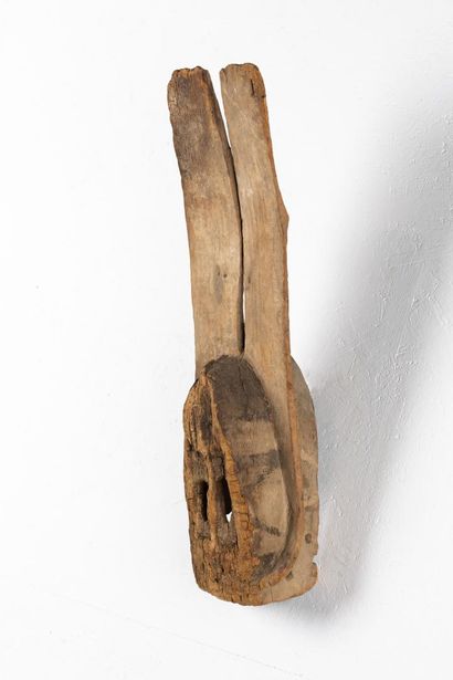 Gomintogo mask. Representation of an antelope....