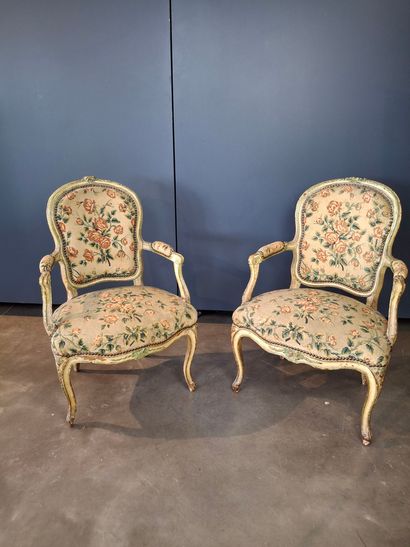 Paire de fauteuils à dossier cabriolet en...