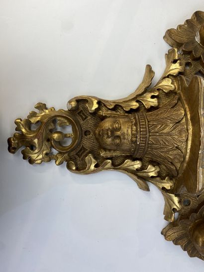 Console d'applique en bois et stuc doré à...