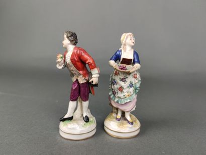 ALLEMAGNE
Deux figures en porcelaine polychrome...