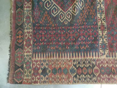 Important tapis Kilim en laine à décor de...