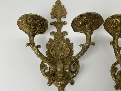 Paire d'appliques à deux bras de lumière...