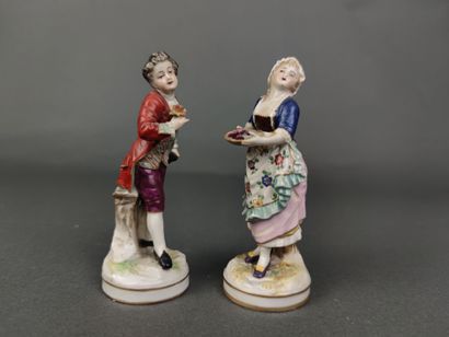 ALLEMAGNE
Deux figures en porcelaine polychrome...