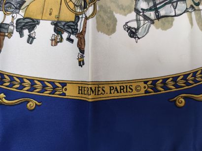 HERMES Paris
Carré de soie modèle 