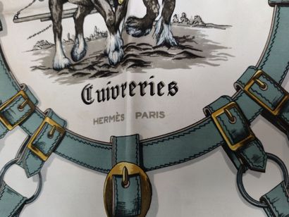 HERMES Paris
Carré de soie modèle 