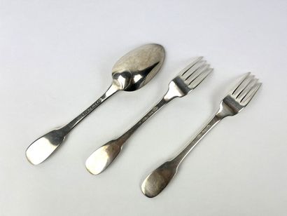 COUVERT ET FOURCHETTE DE TABLE en argent...