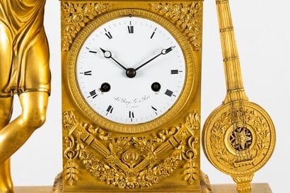 Importante pendule en bronze ciselé et doré...